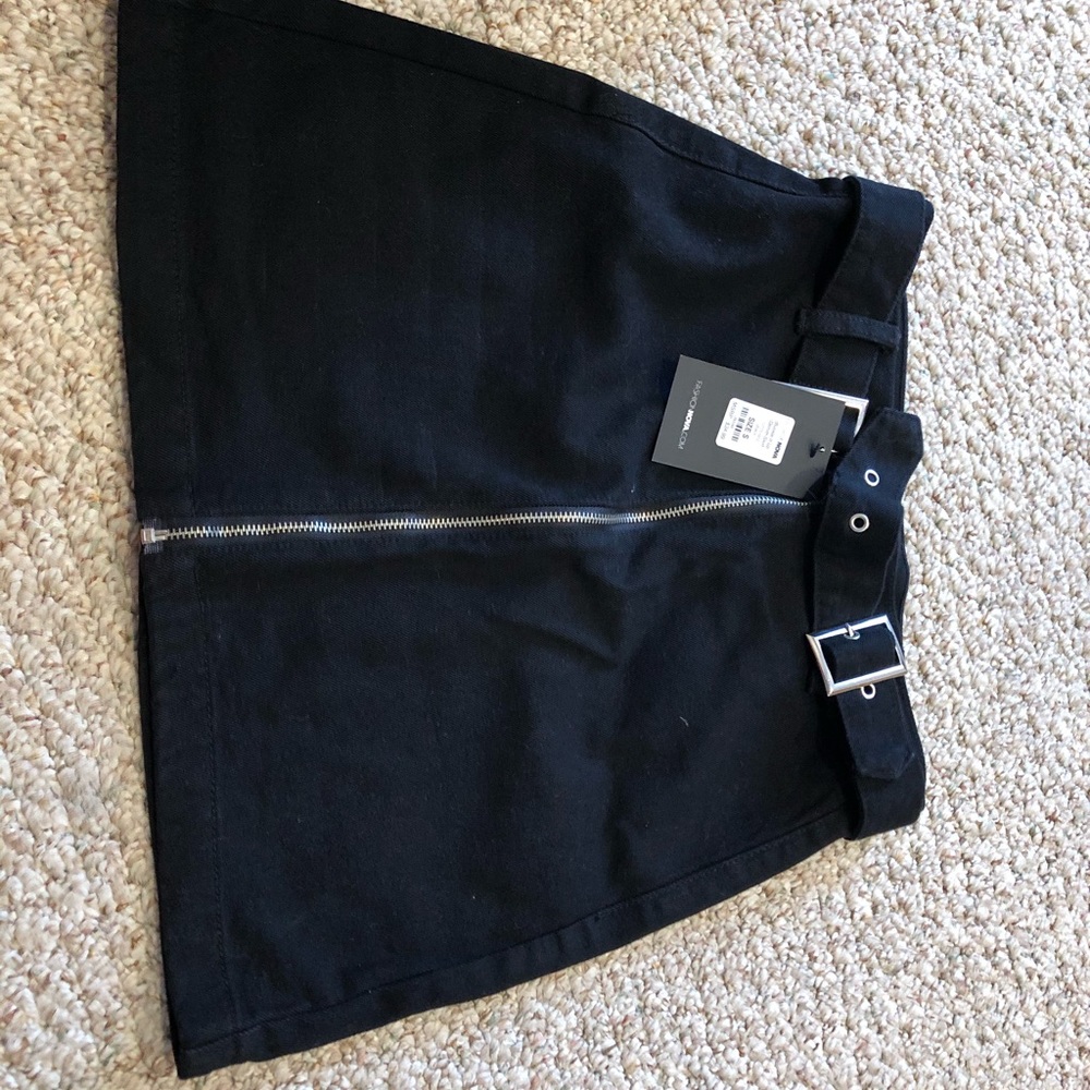 Size small black jean skirt